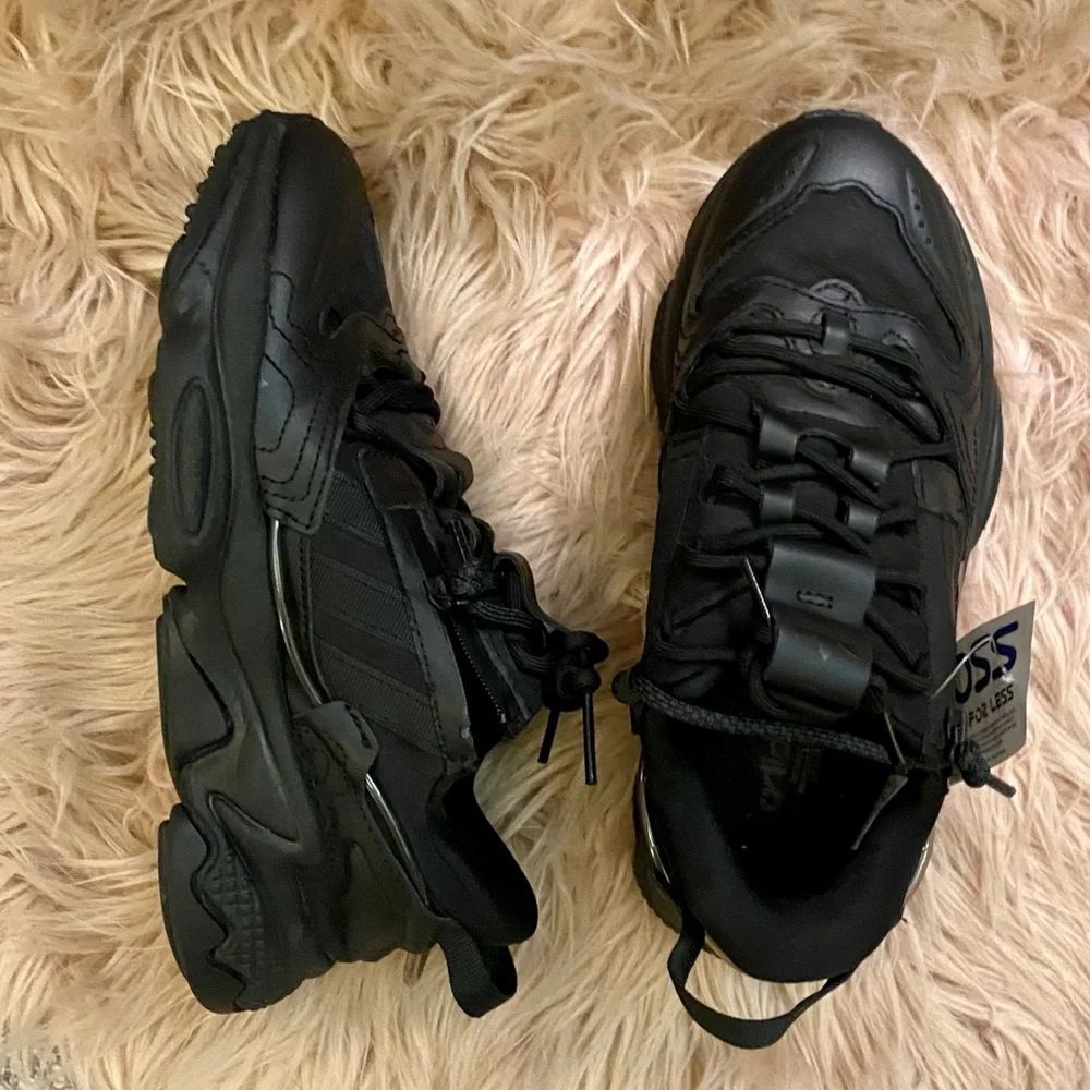 Adidas | BLACK Ozweego Sneaker Mens 4/Womens 6 NWT - Picture 10 of 13